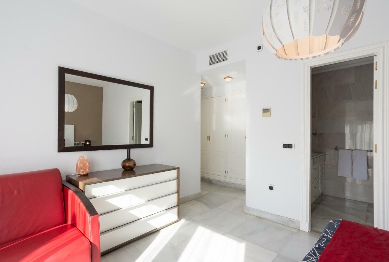 Luxury Duplex- 7 Minutes From The Beach Torremolinos Bagian luar foto