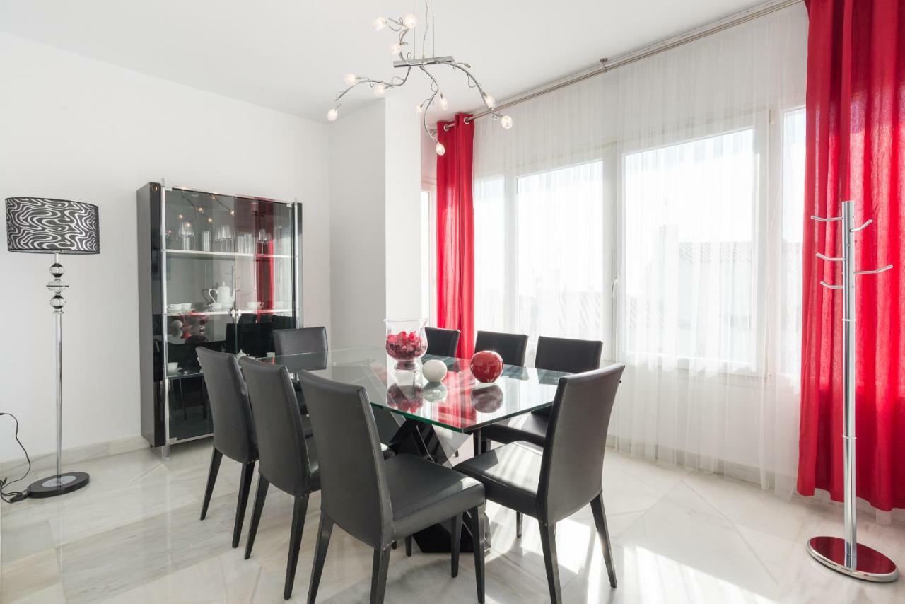 Luxury Duplex- 7 Minutes From The Beach Torremolinos Bagian luar foto