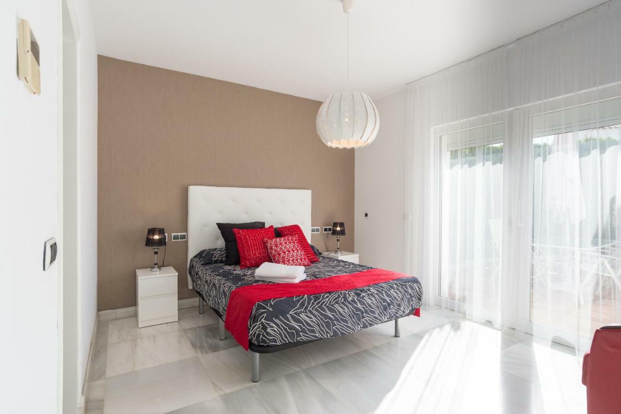 Luxury Duplex- 7 Minutes From The Beach Torremolinos Bagian luar foto