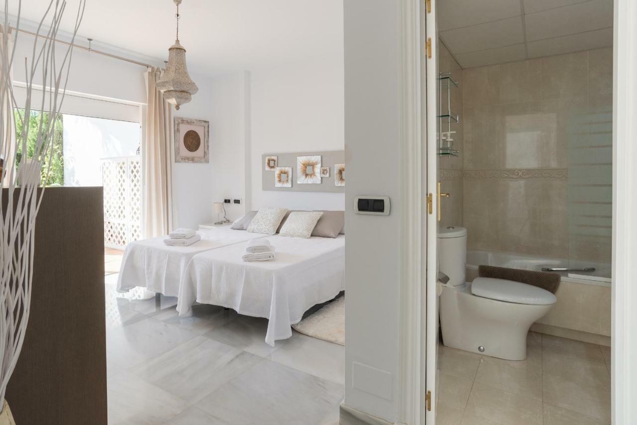 Luxury Duplex- 7 Minutes From The Beach Torremolinos Bagian luar foto
