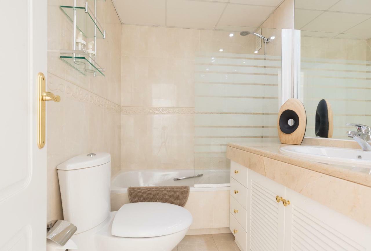 Luxury Duplex- 7 Minutes From The Beach Torremolinos Bagian luar foto